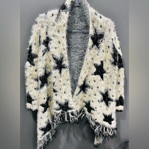 Women’s Cream Fuzzy Open Front Assymetric Hem Fringe Black Stars Size Large